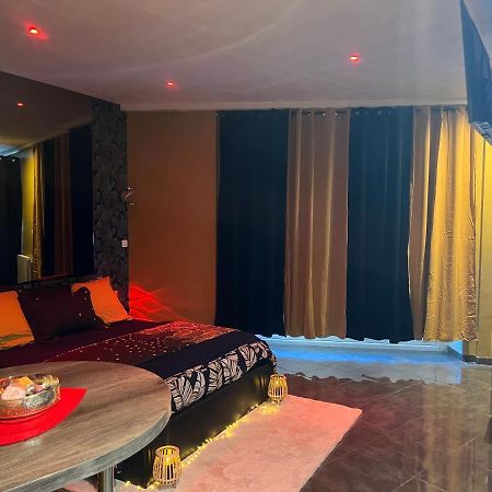 Homesparadise Loveroom Besançon Dış mekan fotoğraf
